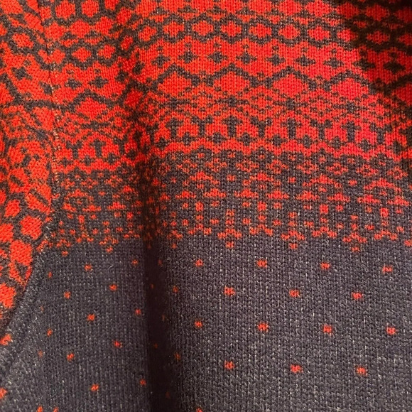 Vineyard Vines Pullover Funnel Neck Sweater - Picture 6 of 9